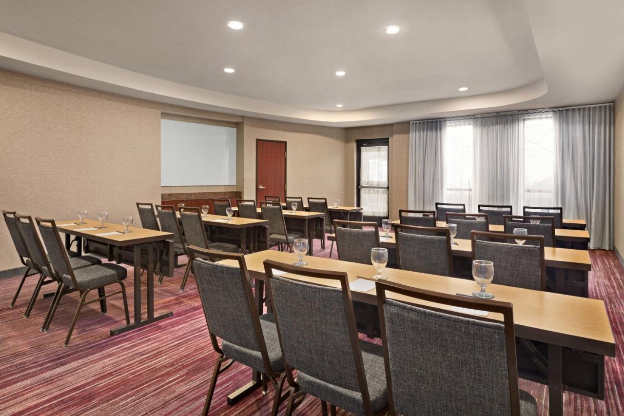 Courtyard By Marriott Sacramento Folsom Hotel Exterior photo