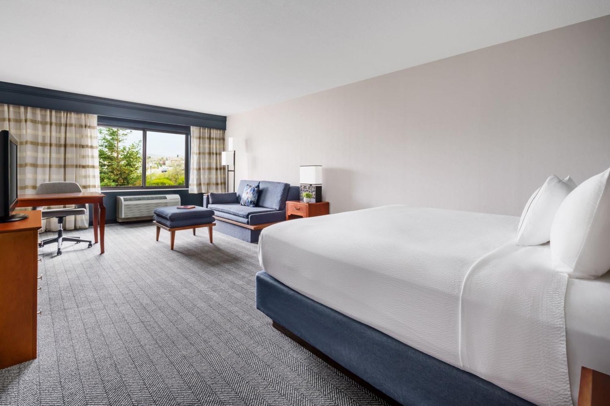 Courtyard By Marriott Sacramento Folsom Hotel Exterior photo