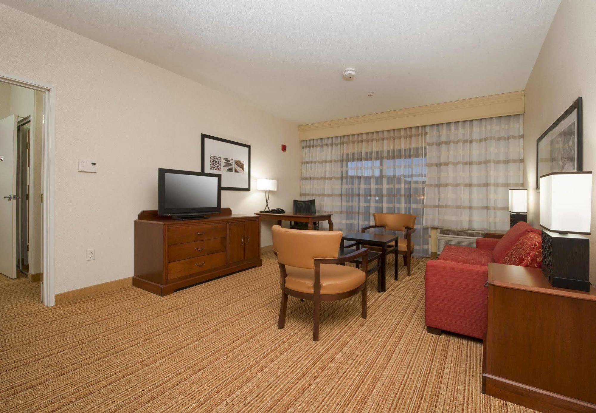 Courtyard By Marriott Sacramento Folsom Hotel Exterior photo